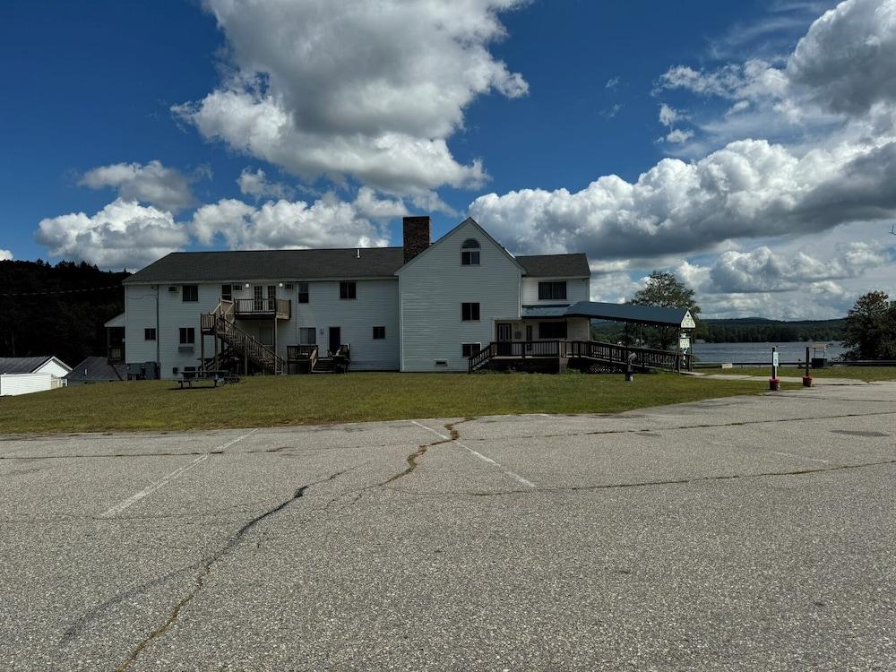 Winnisquam Lake Inn photo 16