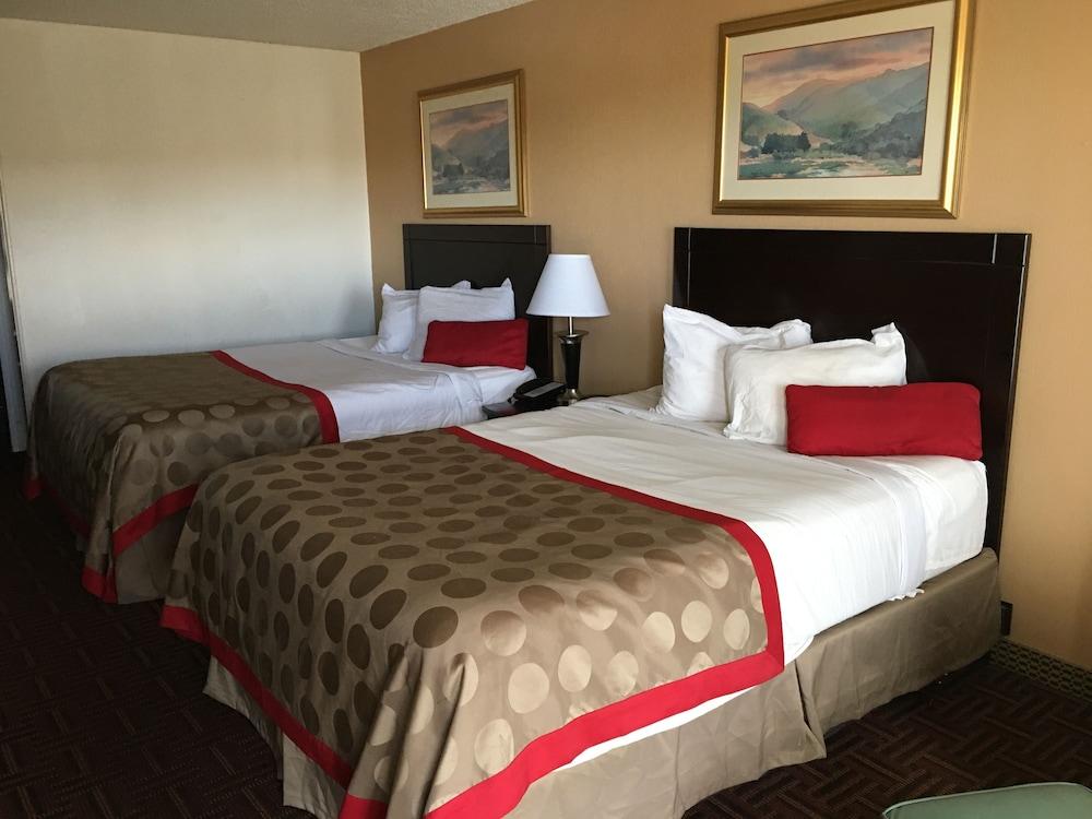 Budget Inn photo 11