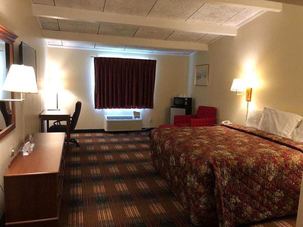 Red Carpet Inn North Syracuse photo 5