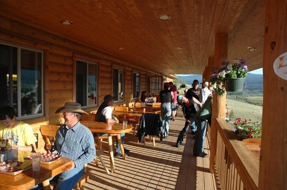Lava Mountain Lodge photo 16