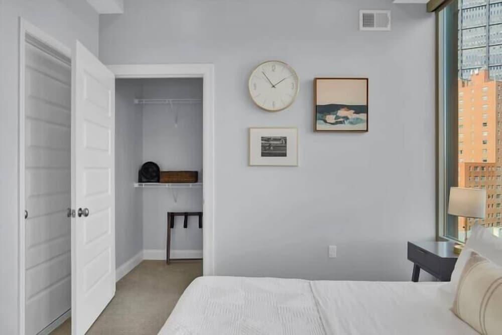 CozySuites Downtown Pittsburgh photo 1
