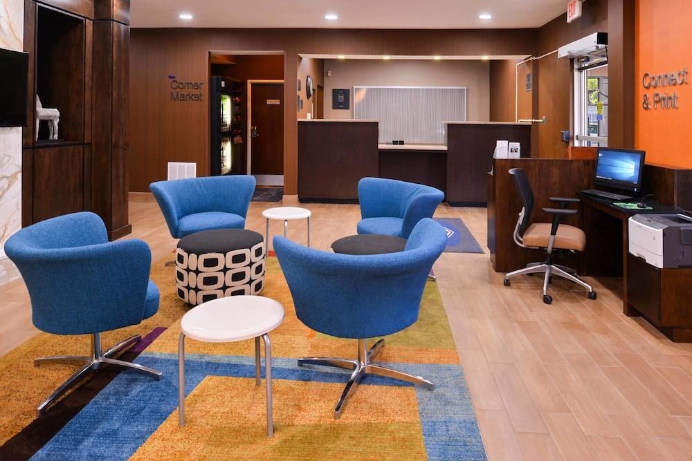 Fairfield Inn By Marriott Louisville North photo 2