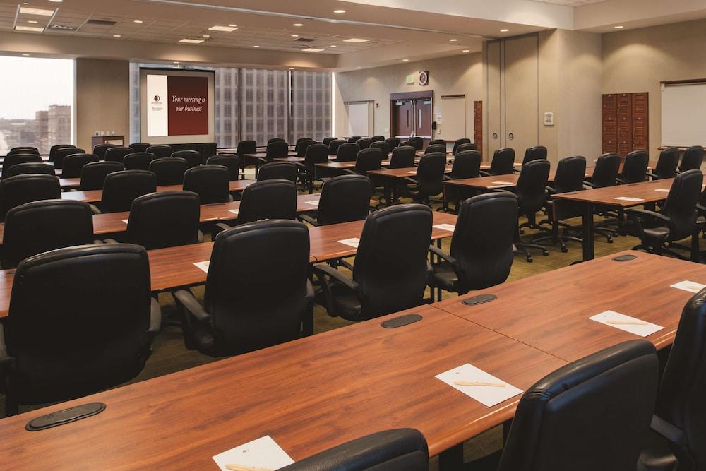DoubleTree by Hilton Omaha Downtown photo 48