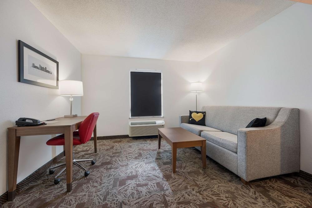 SureStay Hotel by Best Western Tuscaloosa Southeast photo 11