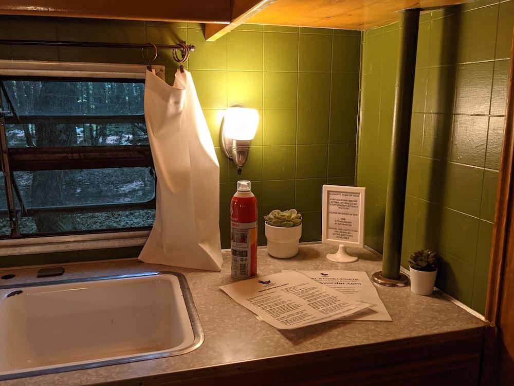 POV Lake Resort & Glamping Campground photo 6