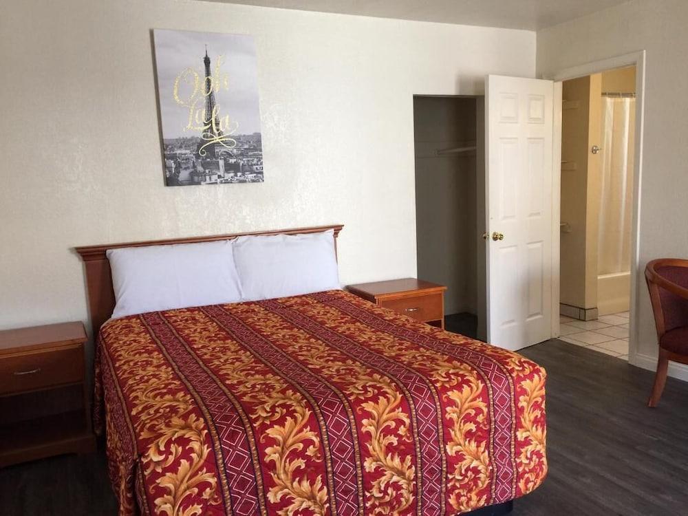 World Motel photo 4