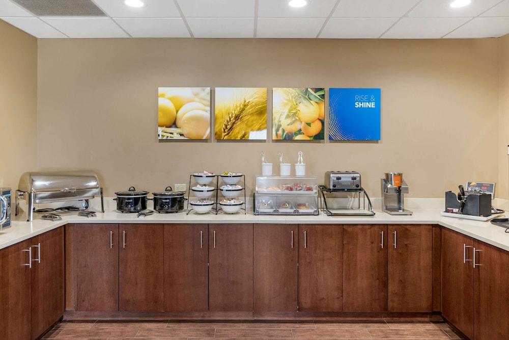 Comfort Inn & Suites Augusta photo 4
