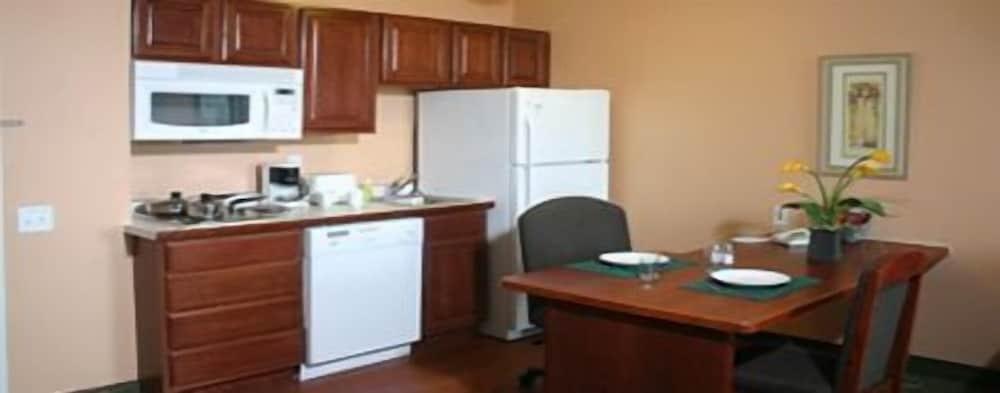 GrandStay Residential Suites Hotel photo 12