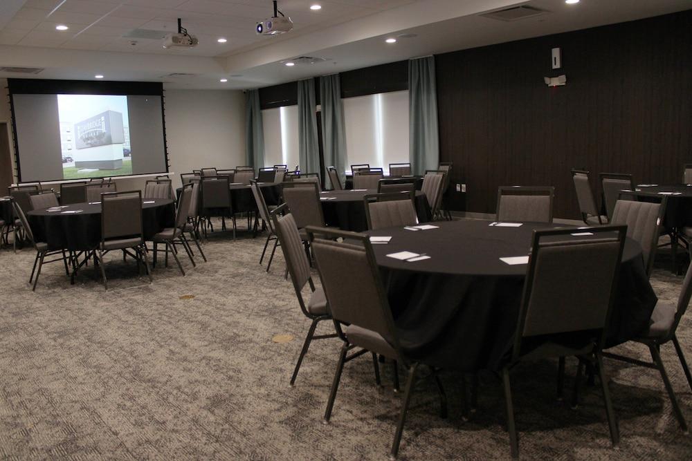 Staybridge Suites Dallas Grand Prairie by IHG photo 78