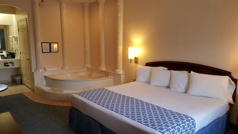 Flamingo Inn photo 4