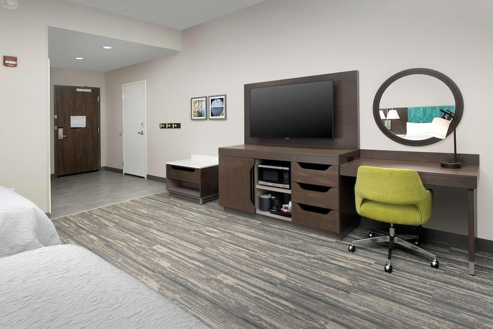 Hampton Inn & Suites Lexington Columbia photo 17