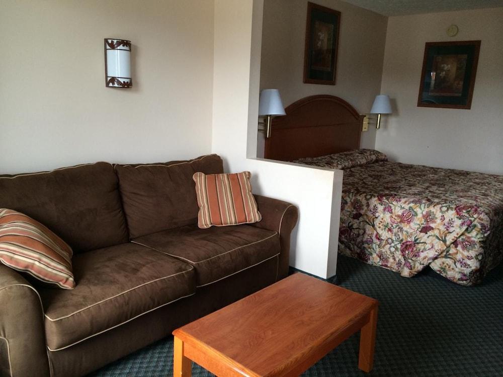 Royal Inn Taylorsville photo 18