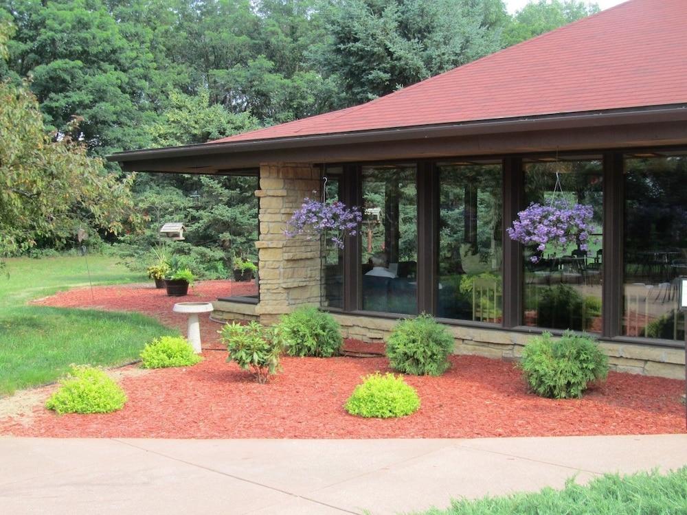 Spring Valley Inn photo 40