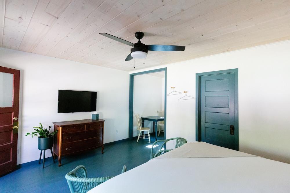 Piety Hill Cottages photo 12