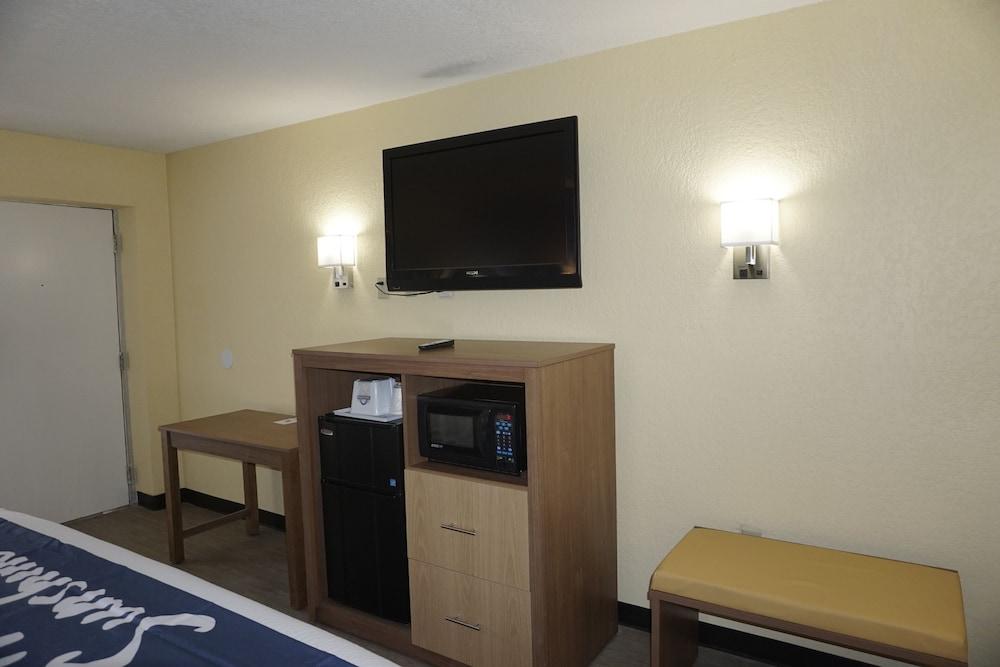 Days Inn by Wyndham Apopka/Orlando photo 29
