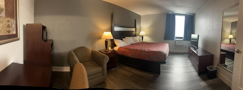 Blueway Inn & Suites Roseville photo 5