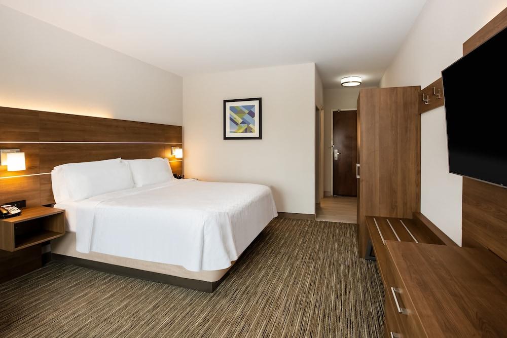 Holiday Inn Express Hotel & Suites Fairburn by IHG photo 7