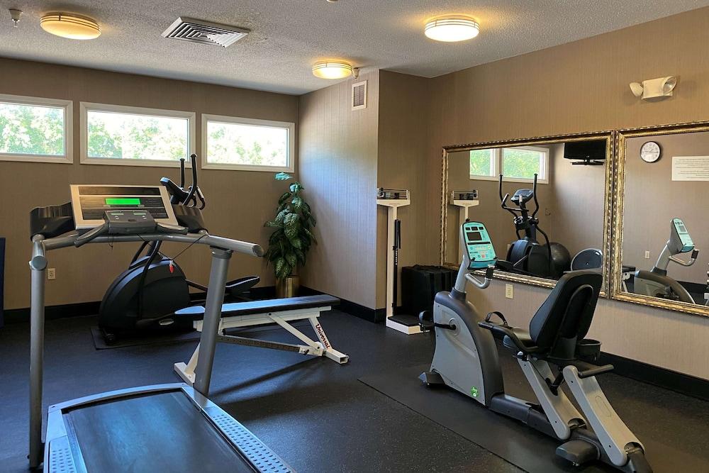 Wingate by Wyndham Ashland photo 11