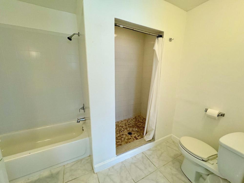 Inn On The Drive ( Adults Only) photo 24