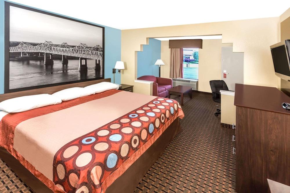 Super 8 by Wyndham Madison/Ridgeland Area photo 8