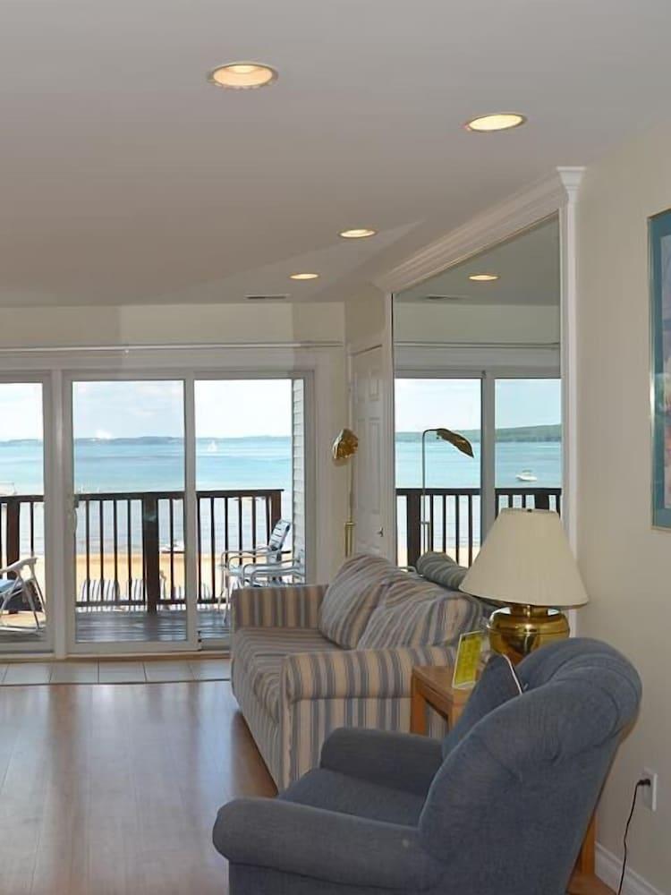 Beach Condominium Hotel photo 90