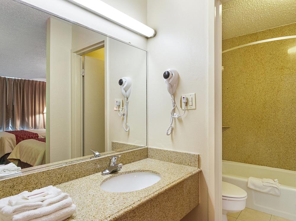 Red Roof Inn Montgomery - Midtown photo 18