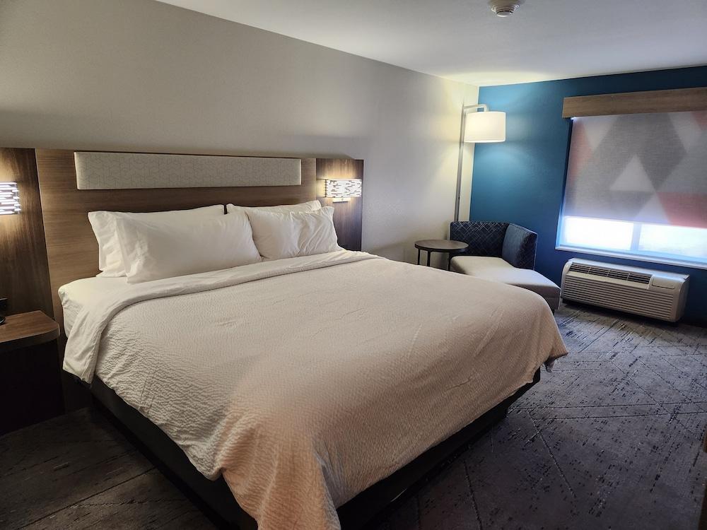 Holiday Inn Express & Suites Perry by IHG photo 11