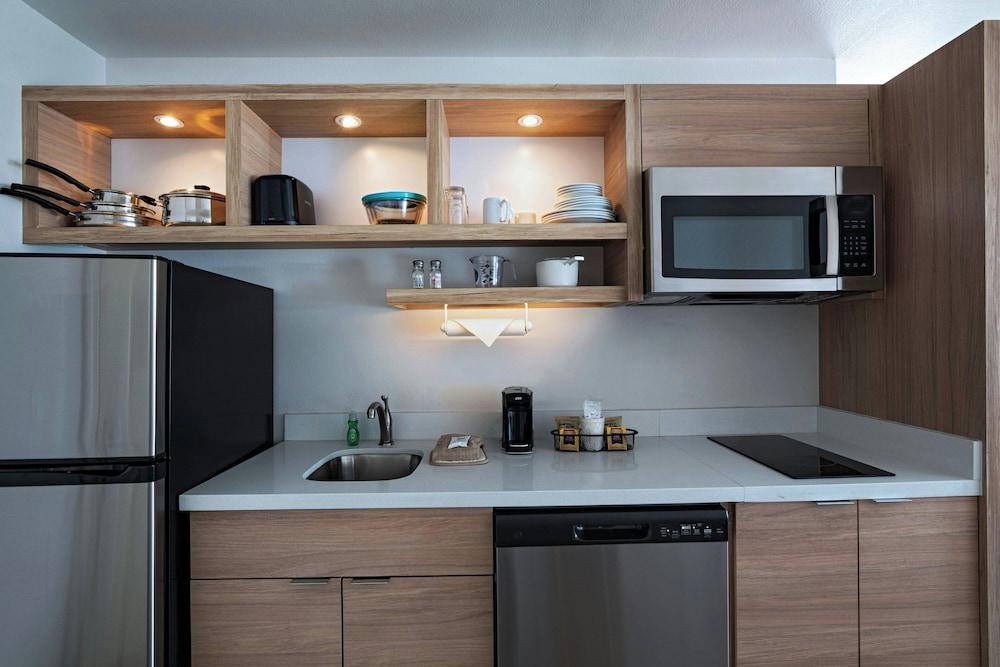 Towneplace Suites By Marriott photo 2