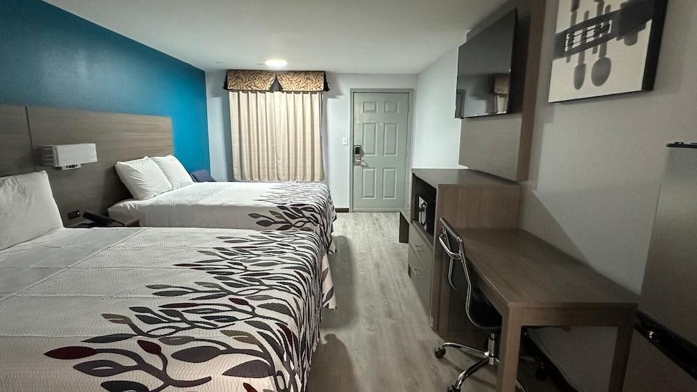 CAMDEN COUNTRY INN photo 9