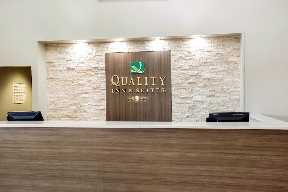 Quality Inn & Suites Arnold - St Louis photo 41