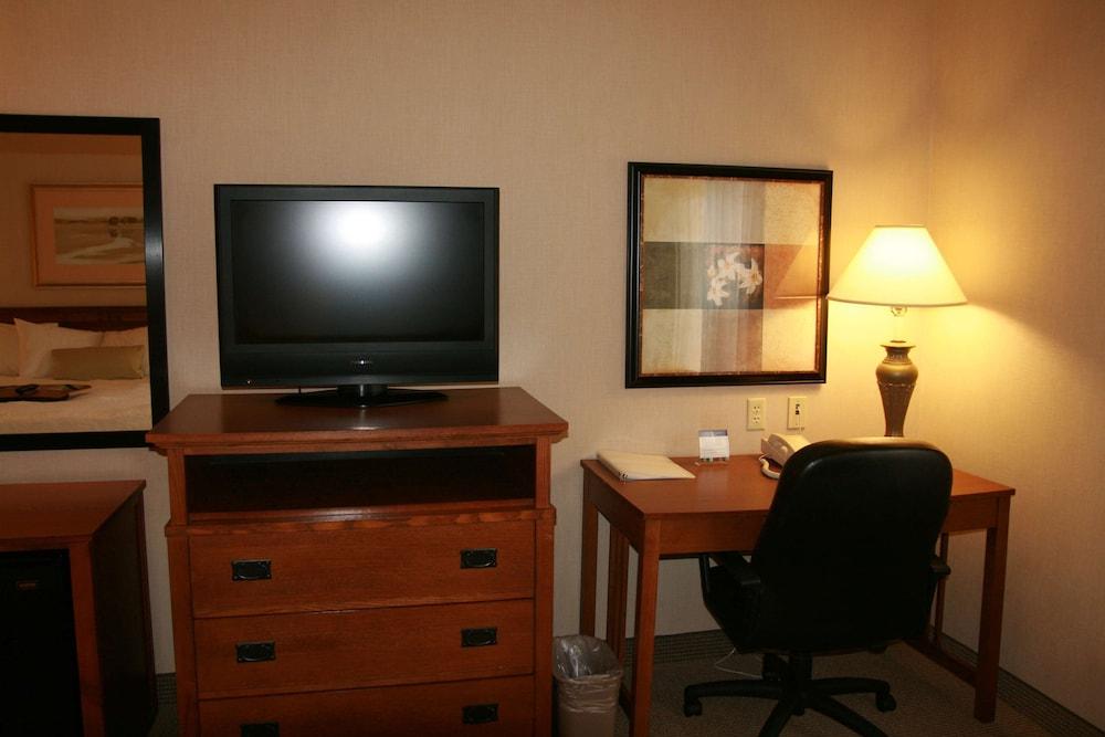 Hampton Inn Bloomsburg photo 15