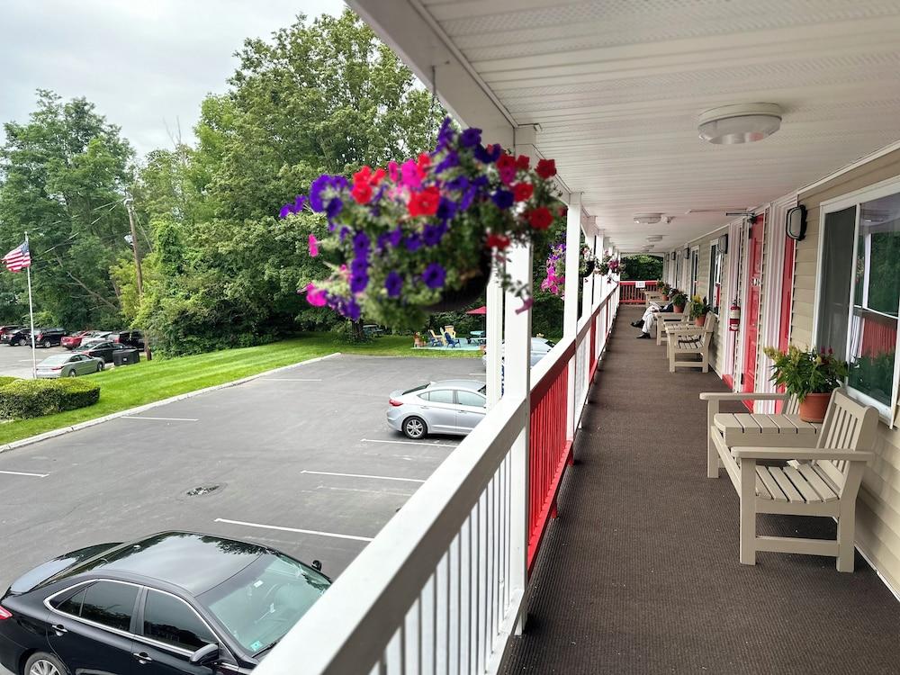 Cozy Corner Motel photo 75
