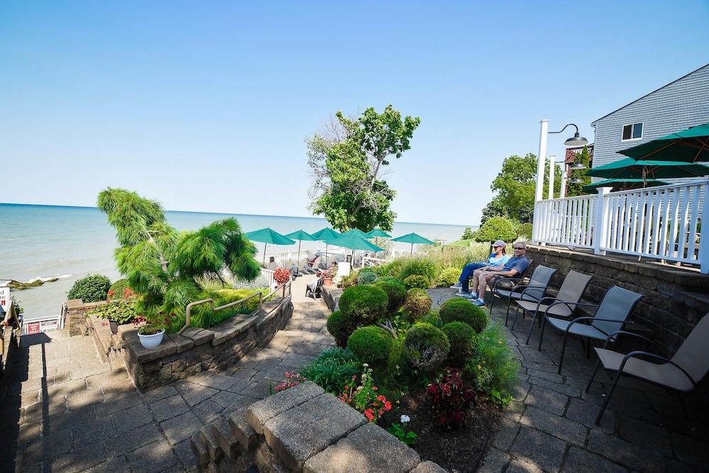The Lakehouse Inn photo 81