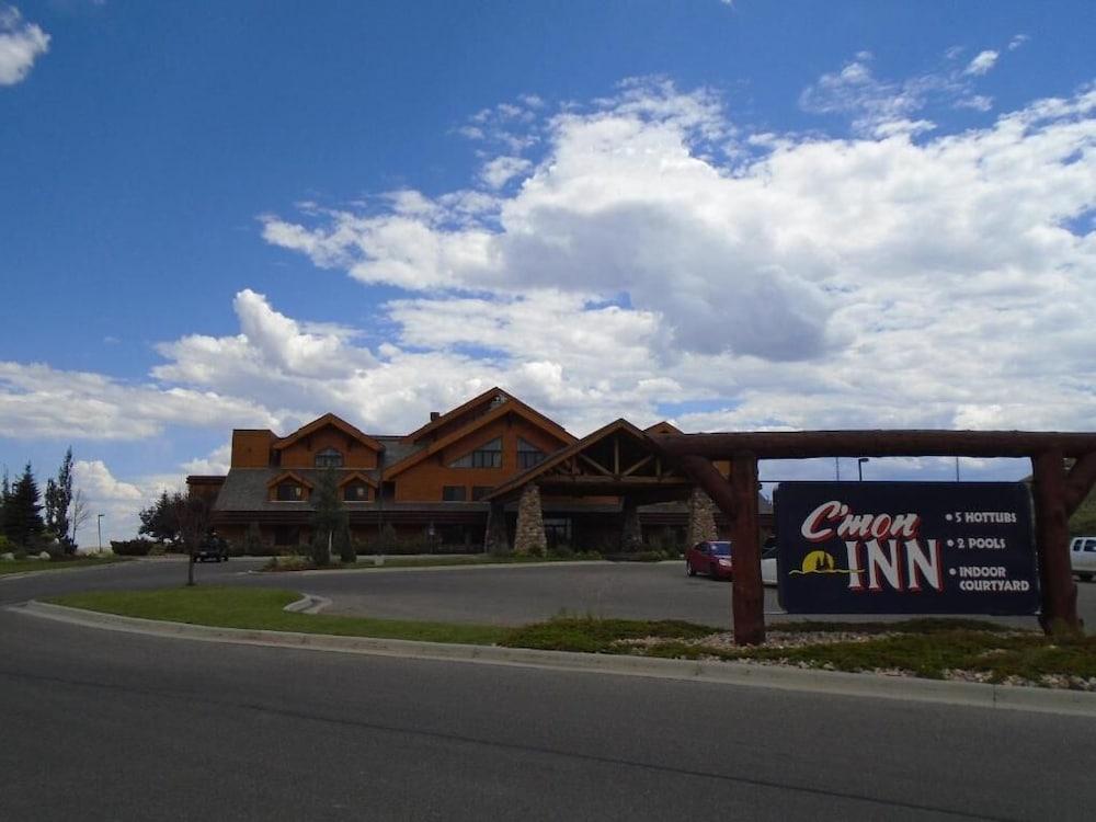 Casper C'mon Inn Hotel & Suites — hotel in Evansville