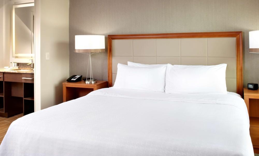 Homewood Suites Pittsburgh Airport photo 8