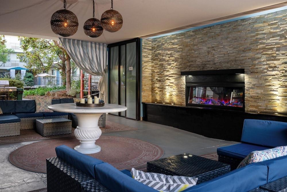 Marin Suites Hotel photo 29