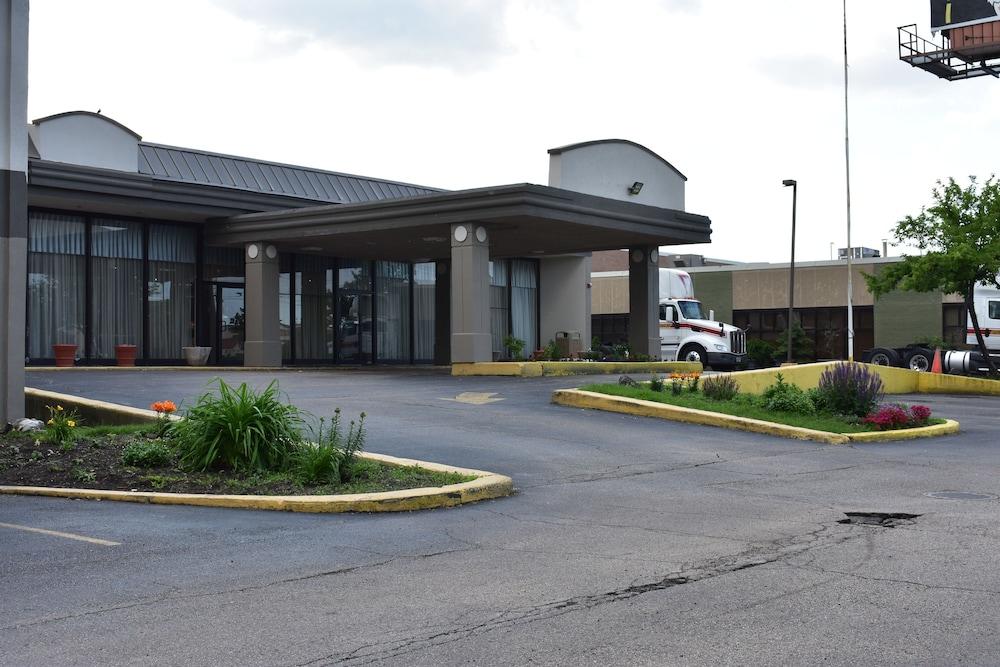 FairBridge Inn Express Melrose Park photo 1