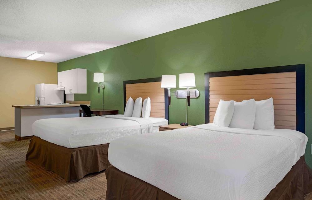 Extended Stay America Suites Houston Med Ctr Greenway Plaza photo 16
