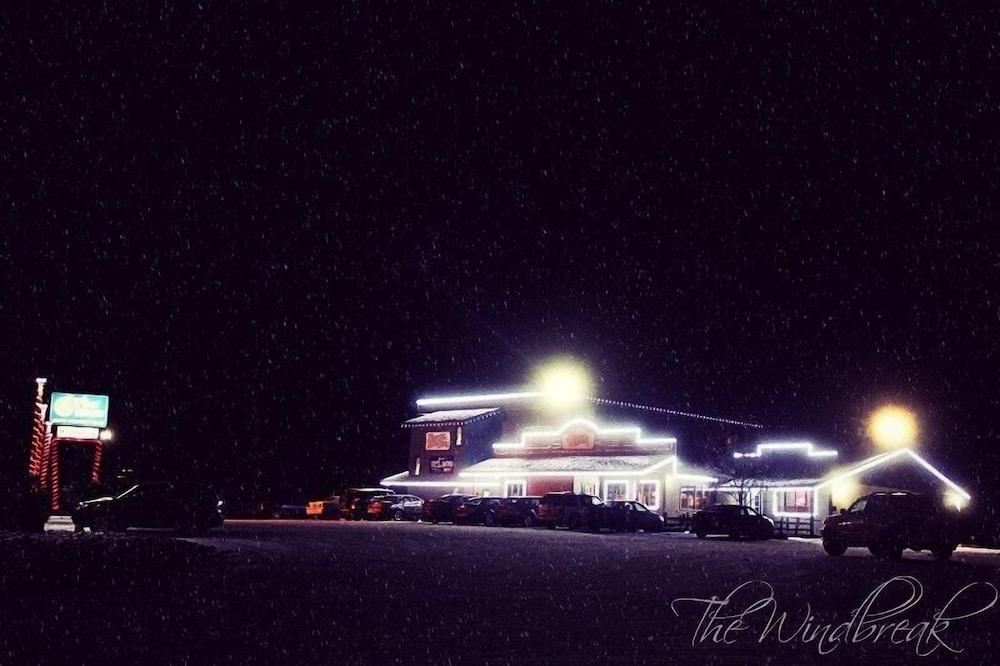 Windbreak Hotel photo 38