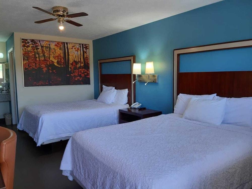 Deerfield Inn photo 14