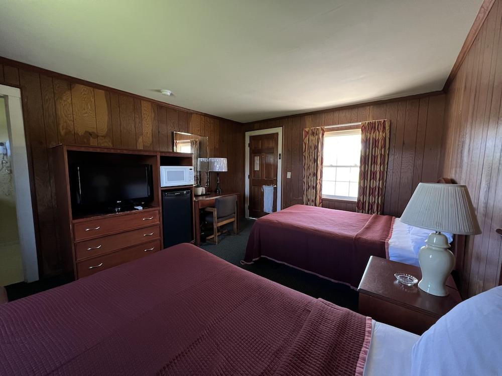 Relax Inn By OYO Natural Bridge I-81 photo 6