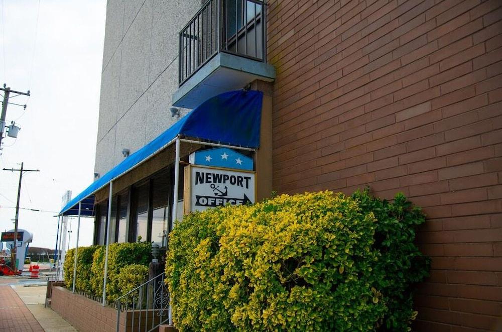 Newport Beach Resort photo 2