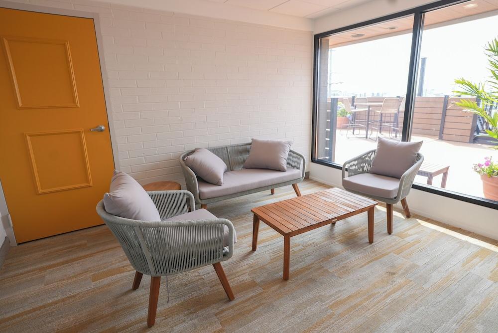 The Boulevard Hotel photo 4
