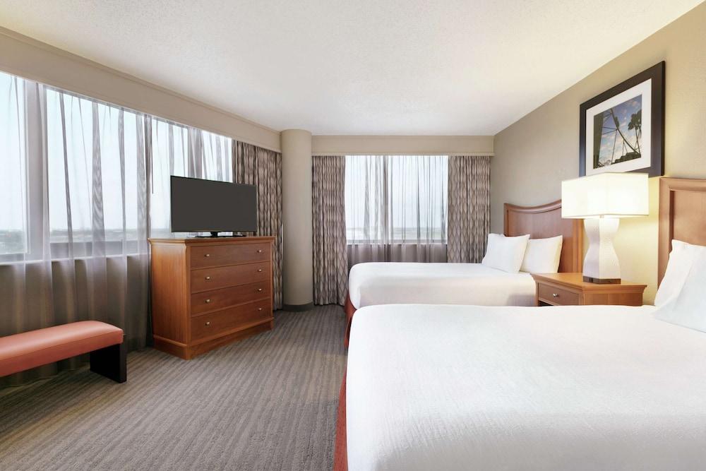 Embassy Suites by Hilton Orlando International Dr ICON Park photo 9