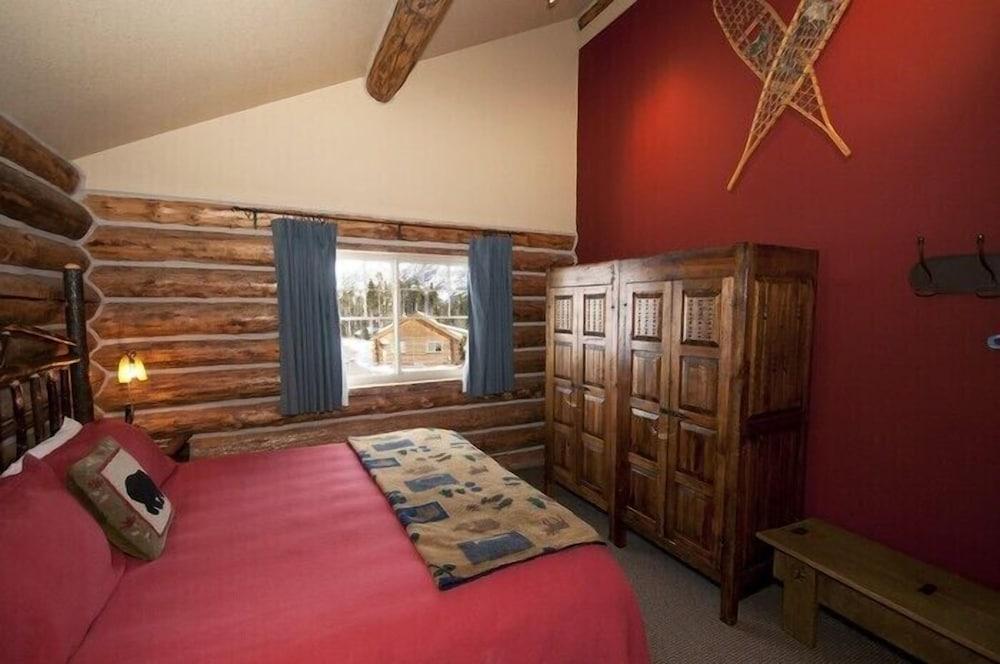 Cowboy Heaven Cabins photo 13