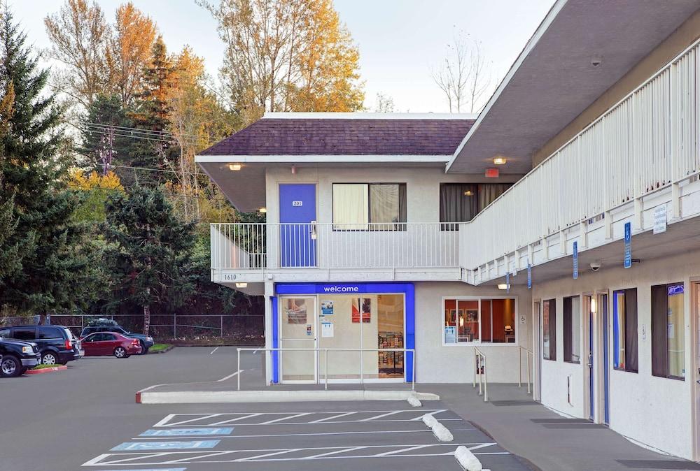 Motel 6 Troutdale, OR - Portland East photo 17