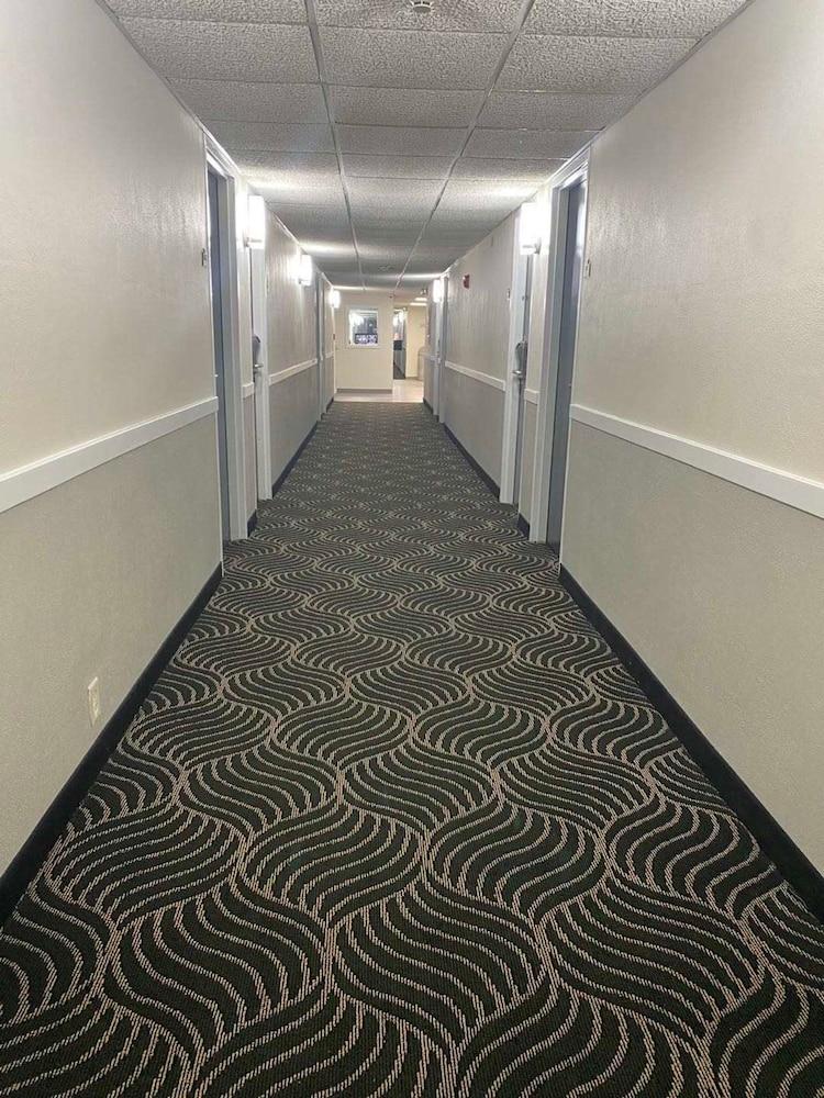 Quality Inn Huron photo 29