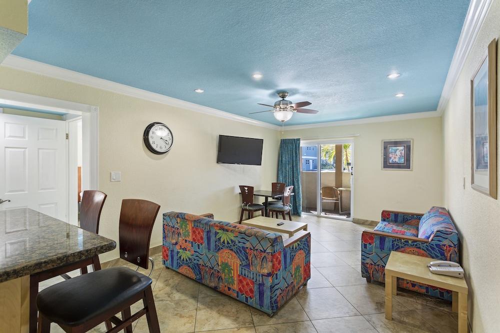 Bay Palms Waterfront Resort - Hotel and Marina photo 23