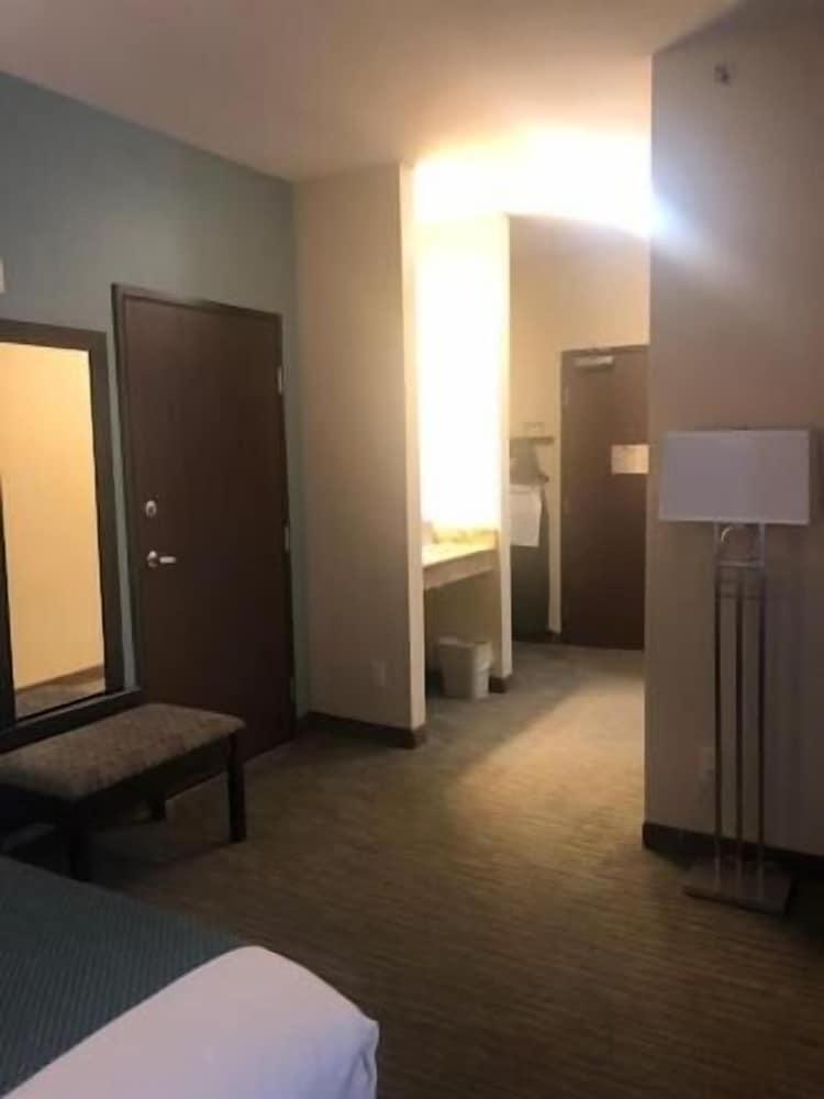 Cobblestone Inn & Suites – Fort Dodge photo 15