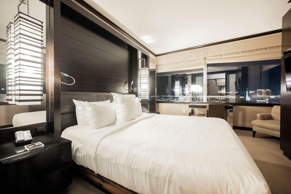 StripViewSuites at Vdara photo 29